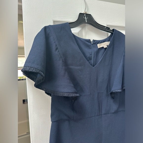 NWOT Ann Taylor Loft navy fringe flutter sleeve sheath dress - Picture 2 of 7